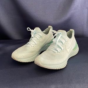 Women’s Nike Sneakers- lightly used